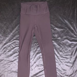 Lululemon size 6 yoga pants